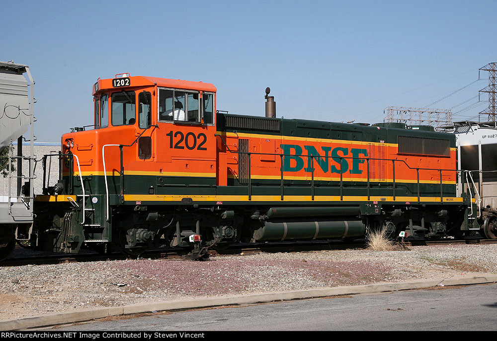 BNSF MK1200G #1202